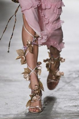Milano moda donna: le scarpe su cui puntare la prossima primavera estate 