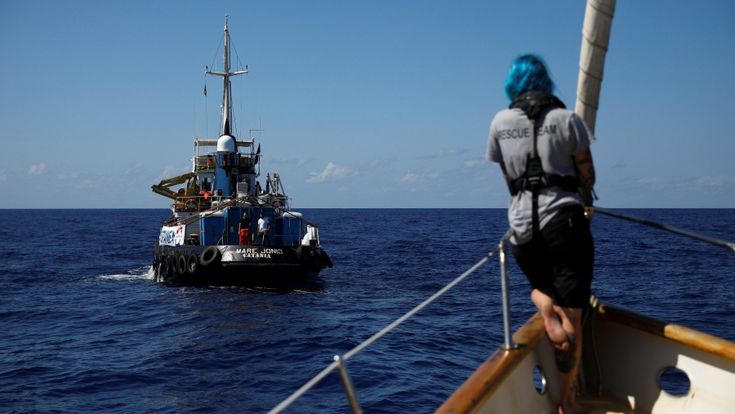 L'appello del patron di Open Arms: "Cari vip italiani per Mediterranea metteteci la faccia"