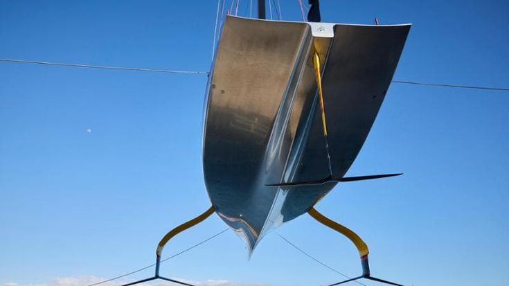 Il segreto delle ali che fanno volare Luna Rossa: “Un acciaio modificato per risultati migliori”