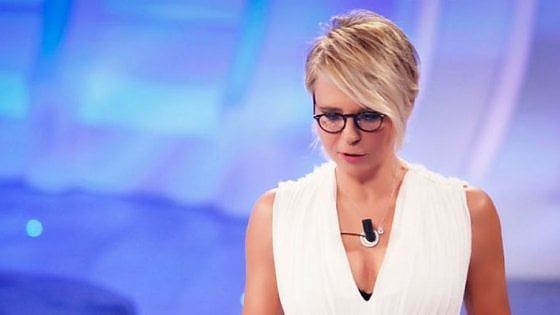 Furto a Uomini&Donne: corteggiatore ruba il portafogli di un rivale 
