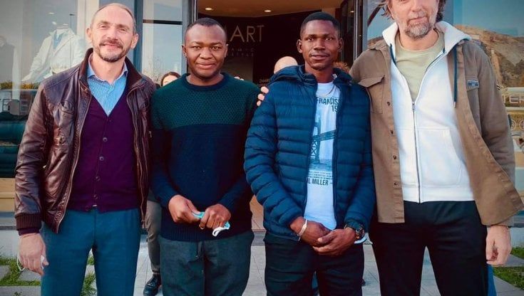 Dal deserto della Libia alla sartoria la seconda vita di Mohamed e Ablaye 