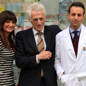 Piccole farmacie di montagna chiudono, mentre si prescrivono medicine ai morti.