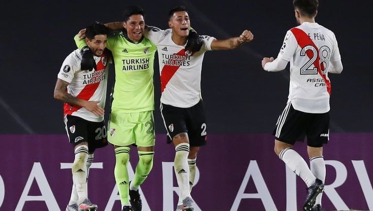 Impresa River Plate, vince facendo giocare in porta un centrocampista
