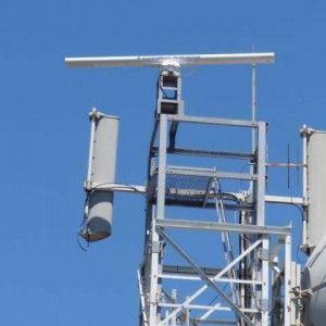 Elettrosmog, stop alle antenne per i telefonini sui tetti di scuole e ospedali