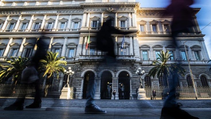 Il debito pubblico inverte la rotta: a settembre calo a 2706 miliardi