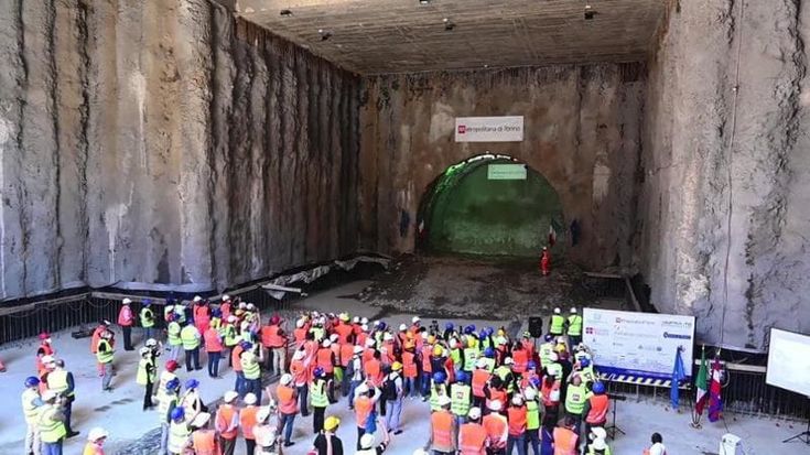 Pochi fondi per metro 2, l’idea di Forza Italia: “Affidiamola ai privati”