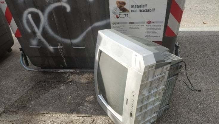 Bonus tv, tutto quello che c'è da sapere. Fino a 100euro di sconto per chi rottama il vecchio apparecchio