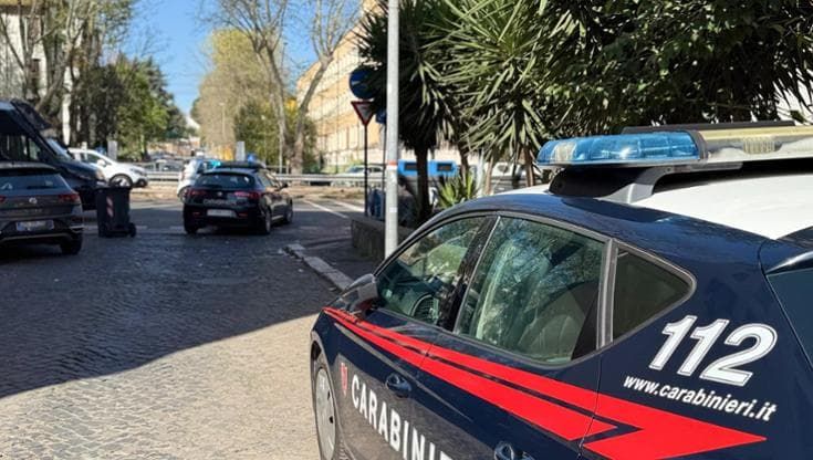 “Dammi i soldi per la droga”. Minacce alla mamma cardiopatica: indagato maresciallo di Marina