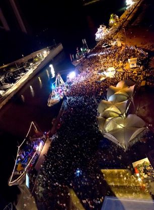 Rimini, oltre 100mila persone<br />alla "Molo street Parade"<br />&nbsp;