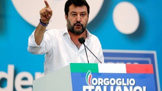 Elezioni Gb, Conte: "Intensificheremo le relazioni con Londra". Renzi: "La sinistra radicale è la migliore amica della destra"