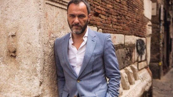 Massimiliano Gallo: "In vacanza dopo i Bastardi, ma nell'Italia di Genova capisco l'ira delle famiglie"
