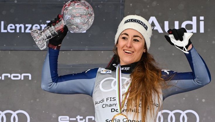 Sci, Sofia Goggia vince la Coppa del mondo di discesa libera. "Ma non l'ho vinta sul divano..."