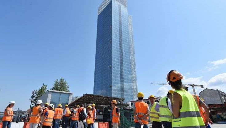 Grattacielo della Regione, servono altri due milioni per completare i lavori