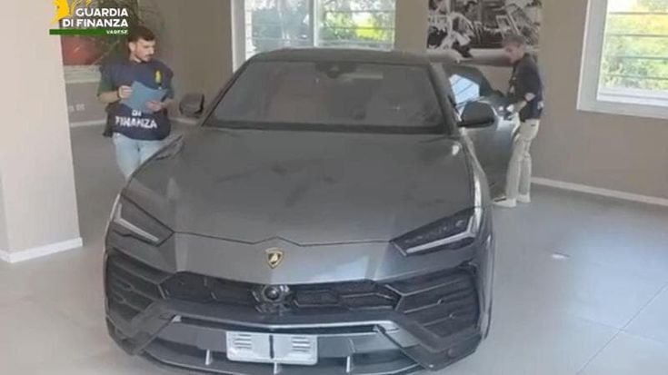 Truffa sulle auto di lusso: triangolazioni con Germania e Liechtenstein per evadere l’Iva