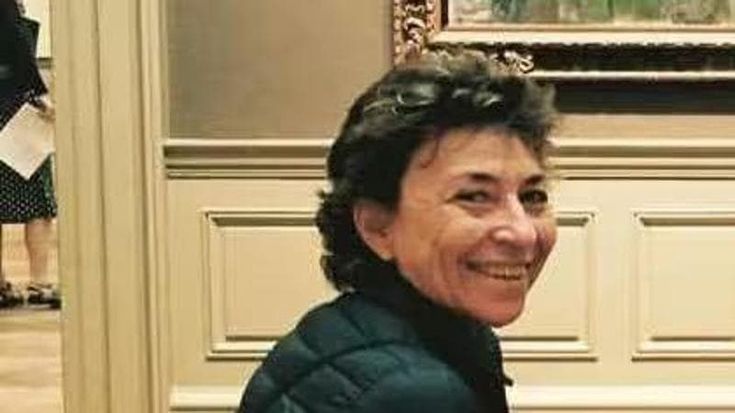 Amato, i tradimenti del medico. Il calvario di Isabella Linsalata: la foto del bacio con il marito inviata dall’amante. “Lui vuole me, non insistere”