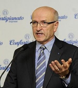 Rete imprese: "Impensabile anticipare il Tfr in busta paga"