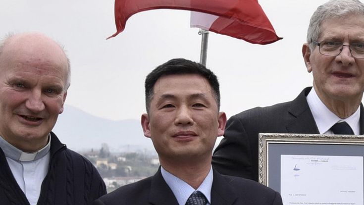 La fuga dell’ambasciatore che trattava fra Kim e il Papa “Vuole raggiungere gli Usa” 