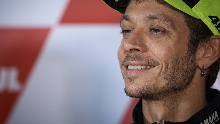 Rossi e la paternità: "Volevamo tenere segreta la notizia. Ora non possiamo più nasconderla" 