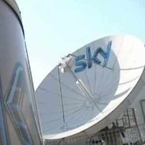 Sky, da ottobre scatta la fatturazione ogni 4 settimane. Rincari dell'8,6%