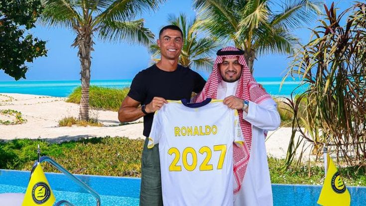 Cristiano Ronaldo rinnova con l’Al Nassr, guadagnerà 200 milioni l’anno
