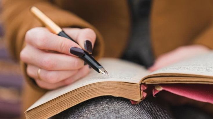 Scuola, scrivere a mano fa bene