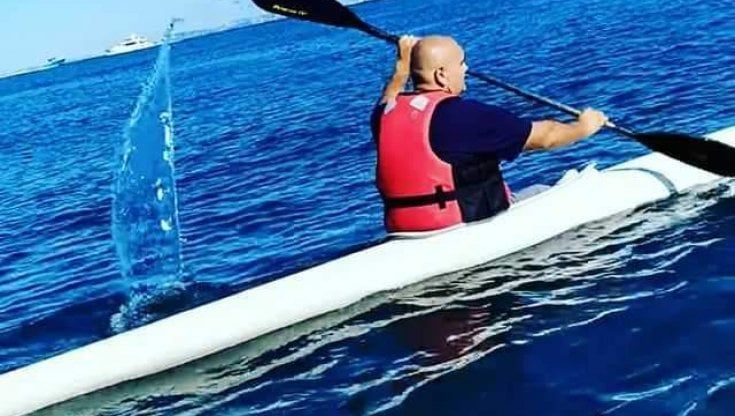 Gabriele sulla sedia a rotelle per un incidente sul lavoro: "Campione italiano di canoa, ora sogno le Olimpiadi"