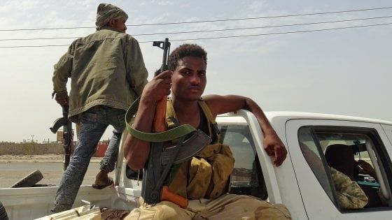 Scontri tra forze lealiste e insorti in Yemen: 149 morti in 24 ore