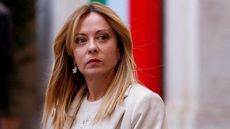 I timori della premier di uno strappo con la Casa Bianca. E la nota resta in stand-by per nove ore