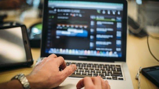 Doctor House: Giovanni vede doppio ma perché solo al pc?