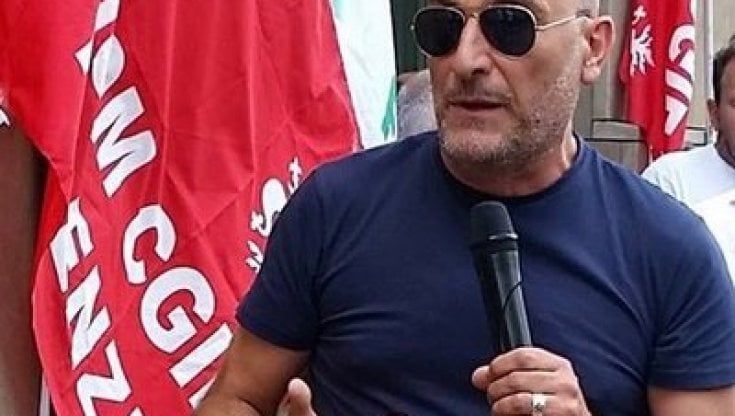Gkn, il segretario Fiom: "Non si tratta se non ritirano i licenziamenti, è falso che l’azienda sia in crisi" 