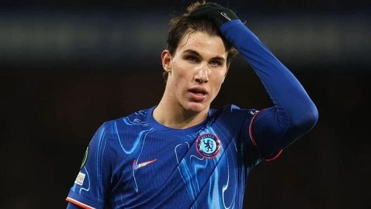 Calciomercato, Casadei tra Lazio e Torino. Il Napoli stringe per Garnacho. Walker al Milan: ci siamo