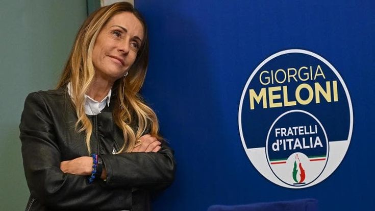 Arianna Meloni, dall’ombra ai comizi: la nuova vita in prima linea per il partito di Giorgia. “Ci attaccano in ogni modo, la salita è più dura”