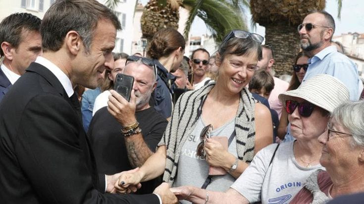 La svolta di Macron in Corsica: “Si all’autonomia dell’Isola nella Costituzione francese, ma non contro lo Stato”