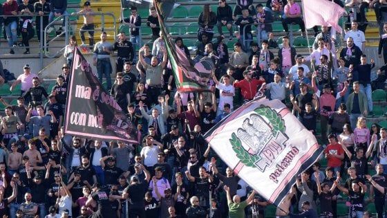 Il Palermo chiama a raccolta i tifosi. Anche Pirrello a rischio forfait