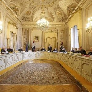 Decreto sicurezza, bocciati i super poteri dei prefetti: "Non possono sostituirsi ai sindaci" 