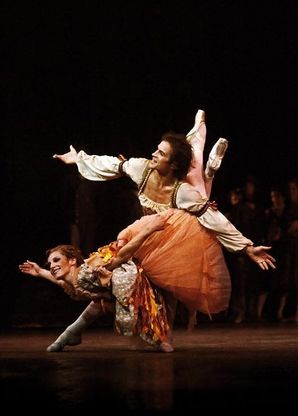 Teatro San Carlo, omaggio a Nureyev