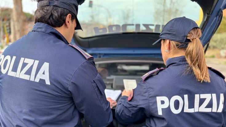 Svaligia un appartamento poi gioca un gratta e vinci con la prepagata rubata: arrestato