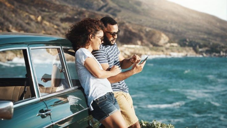 Vacanze, per le idee di viaggio gli italiani si affidano sempre più ai social network 