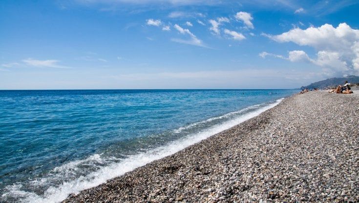 Undici Bandiere blu per la Sicilia, ma tra inquinamento e abbandono resta l'Isola dei litorali proibiti