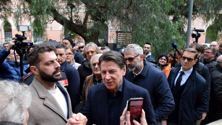 Conte frena su Decaro in Puglia: "Presto per parlare di una sua candidatura alla Regione"