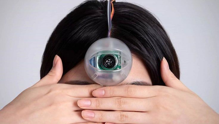 Distratti dallo smartphone? Per i pedoni arriva il "terzo occhio"