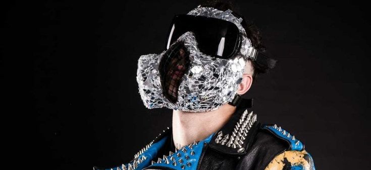 Sanremo 2020, scoppia il caso Junior Cally. Foa: "Scelta eticamente inaccettabile"