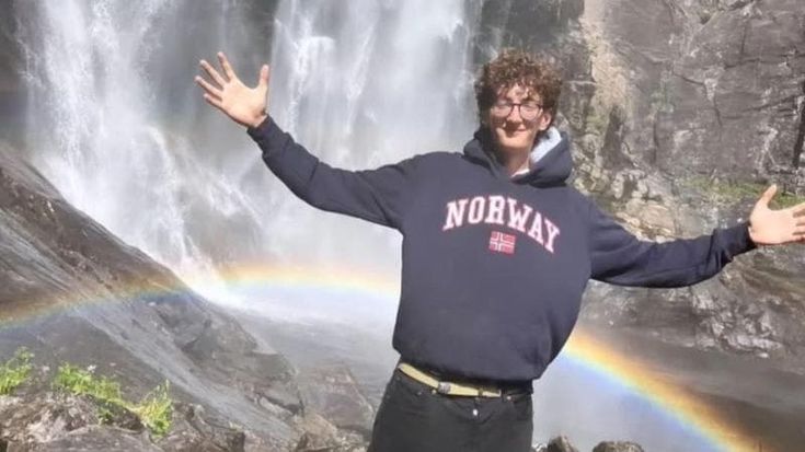 Domenico travolto e ucciso a 17 anni, i genitori: “Eri un sole, hai reso la vita inno alla gioia”