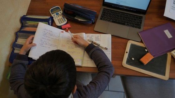 Coronavirus, in Sicilia tablet e computer per le scuole con i fondi Cura Italia solo fra un mese 