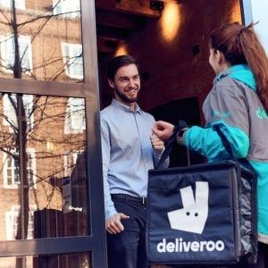 Deliveroo scommette sull’Italia: investimenti per oltre 25 milioni nei prossimi 12 mesi
