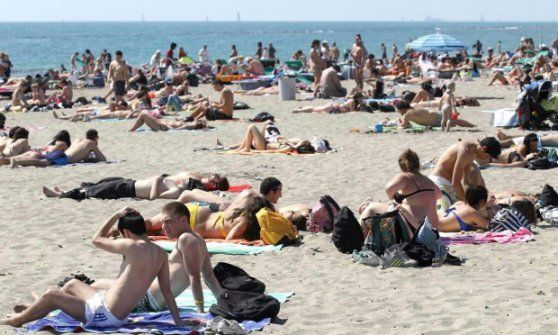 Ostia, l'Anticorruzione: "Spiagge libere, anomalie e illegittimità negli affidamenti"