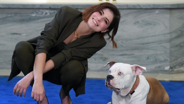 Blanca e il cane Linneo: ecco la coppia protagonista della serie