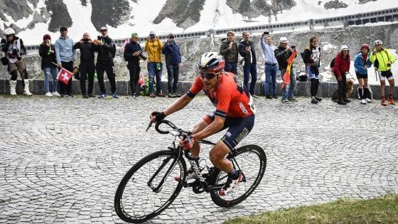 Ciclismo, Pozzovivo operato: ''Hanno messo fine alla mia carriera''