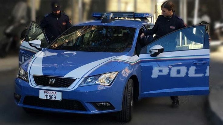 Minori aggrediti a coltellate vicino a Termini, cinque arresti