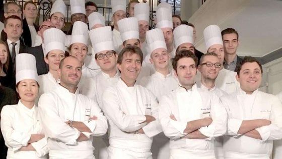 Martino, Michelino e gli altri: gli chef italiani alla conquista dei ristoranti di lusso di Parigi